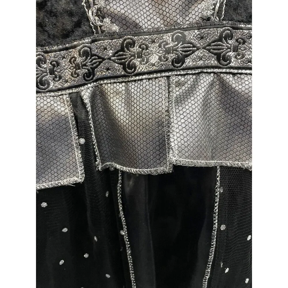 Girls' Gothic Queen Halloween Costume Dress Size Medium 10-12 Years